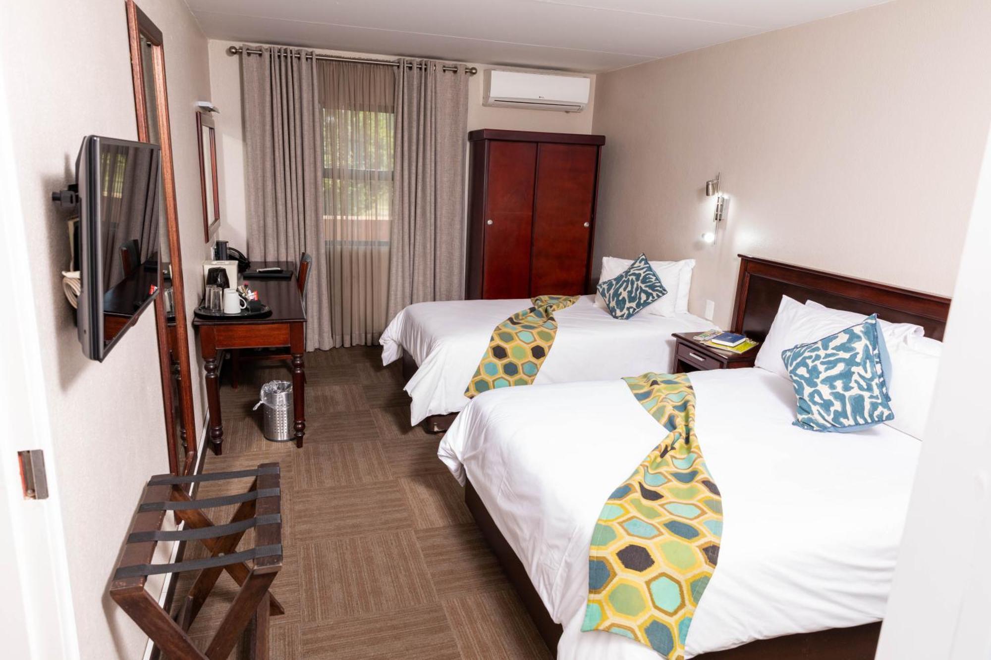Hotel 247 @ ไวท์ริเวอร์ ภายนอก รูปภาพ